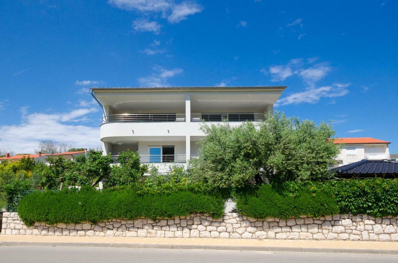 Apartments Zorka Lopar Exterior photo