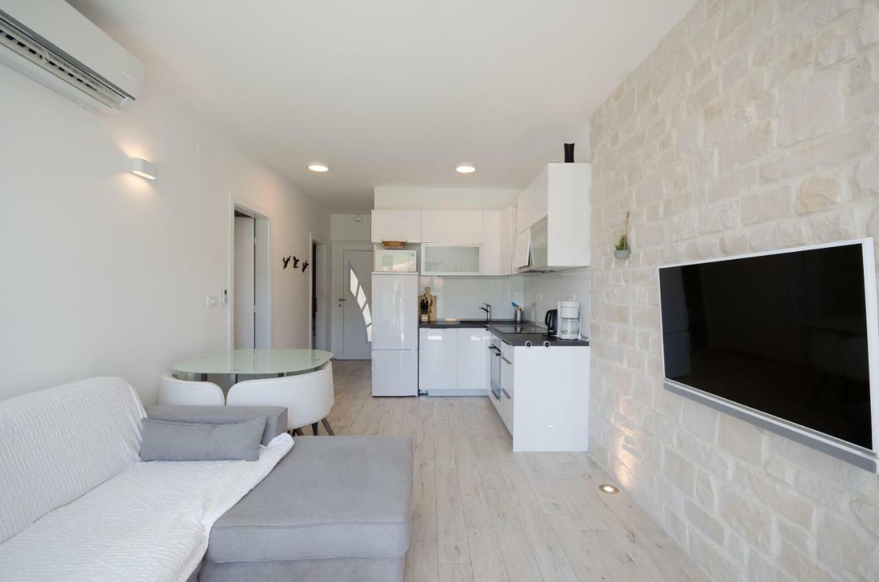 Apartments Zorka Lopar Exterior photo